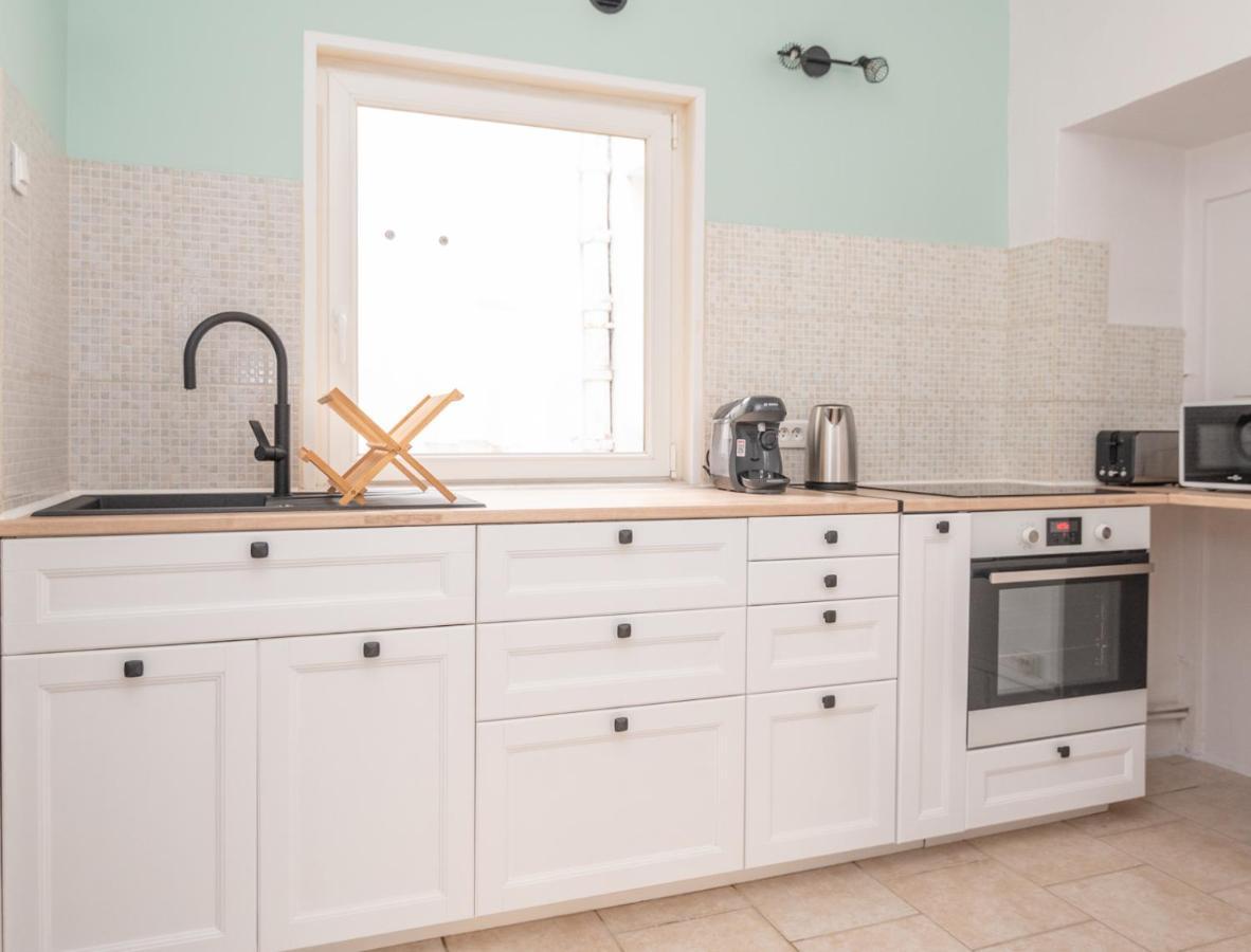 Appartement Cosy Au Centre Ville Avec Garage ชาลง-ซูร์-ซอน ภายนอก รูปภาพ